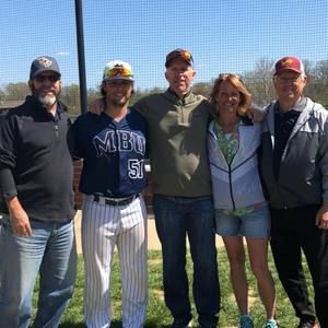 Meet your Posher, Leslie